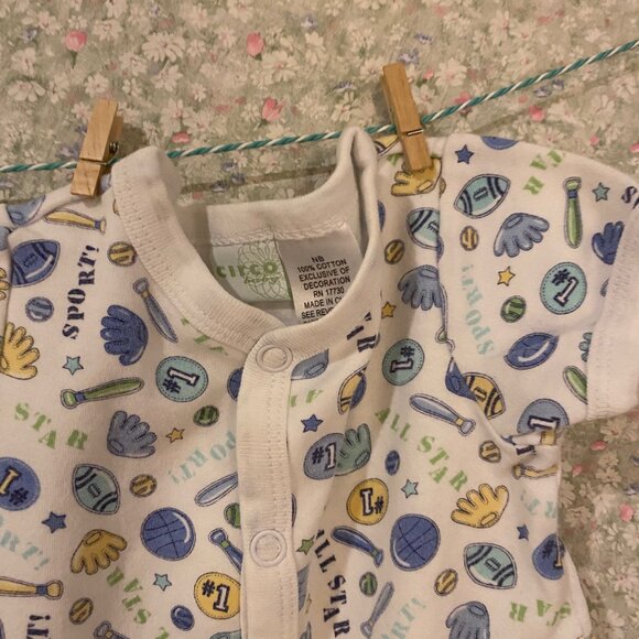 onesies - Picture 3 of 5